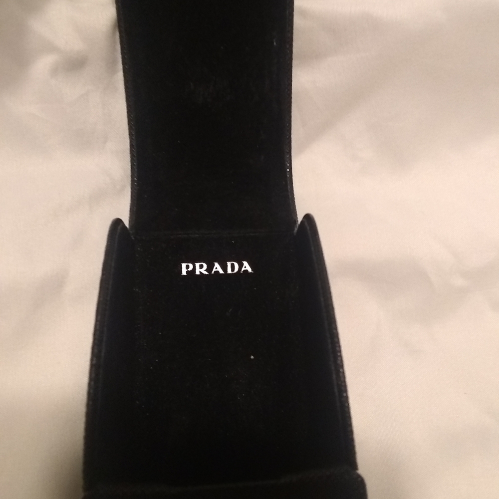 PRADA eyeglasses - Picture 15 of 16
